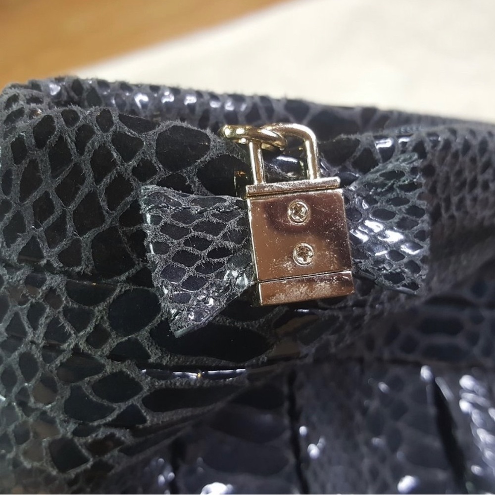 * 80’s VINTAGE LIZ CLAIBORNE Snake Print Leather Oversized Clutch. - Picture 5 of 7
